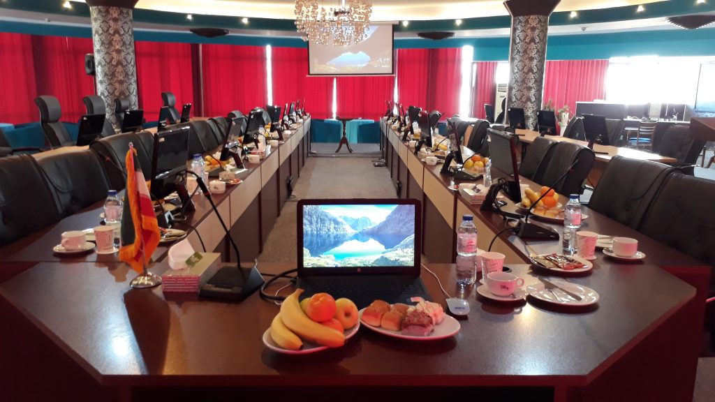 12 نکته طلایی برای برگزاری کنفرانس و همایش موفق 2 اجاره سالن کنفرانس 50 نفره