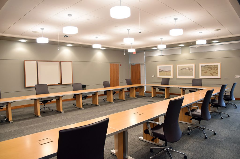 ویژگیهای یک سالن کنفرانس ایدهآل 1 a22d6543 7cc0 4c7f a05d dbba1912776a