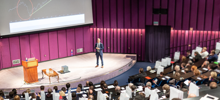 نکات طلایی برای برگزاری یک کنفرانس موفق 3 سالن کنفرانس 1